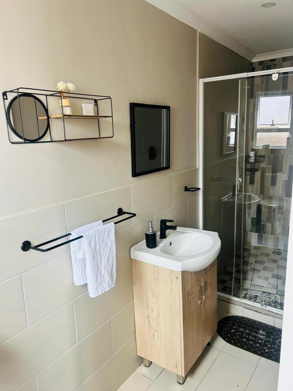 Hidden Bliss Guesthouse شرق لندن المظهر الخارجي الصورة